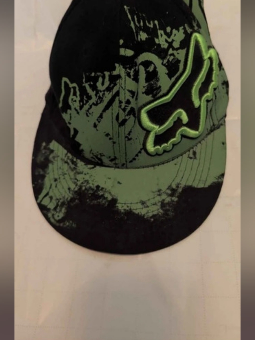 Fox Flexfit Graphic Cap in Black & Green
